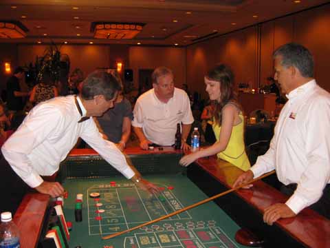 Kappa, Kappa, Gamma casino night